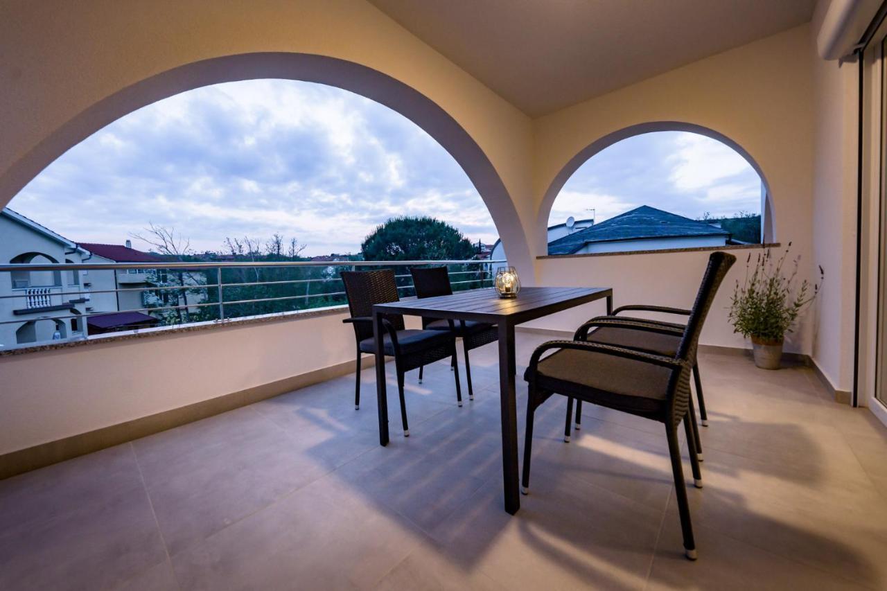 לופאר Apartmani Villa Zora מראה חיצוני תמונה