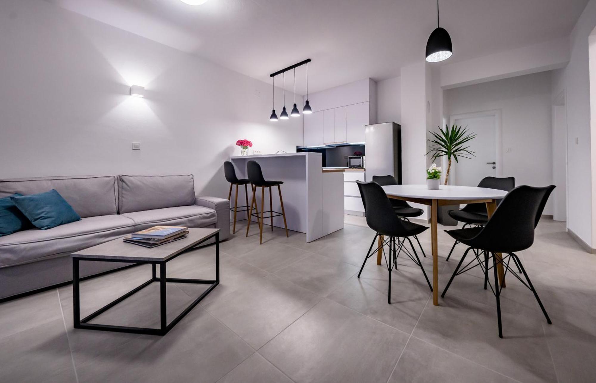 לופאר Apartmani Villa Zora מראה חיצוני תמונה
