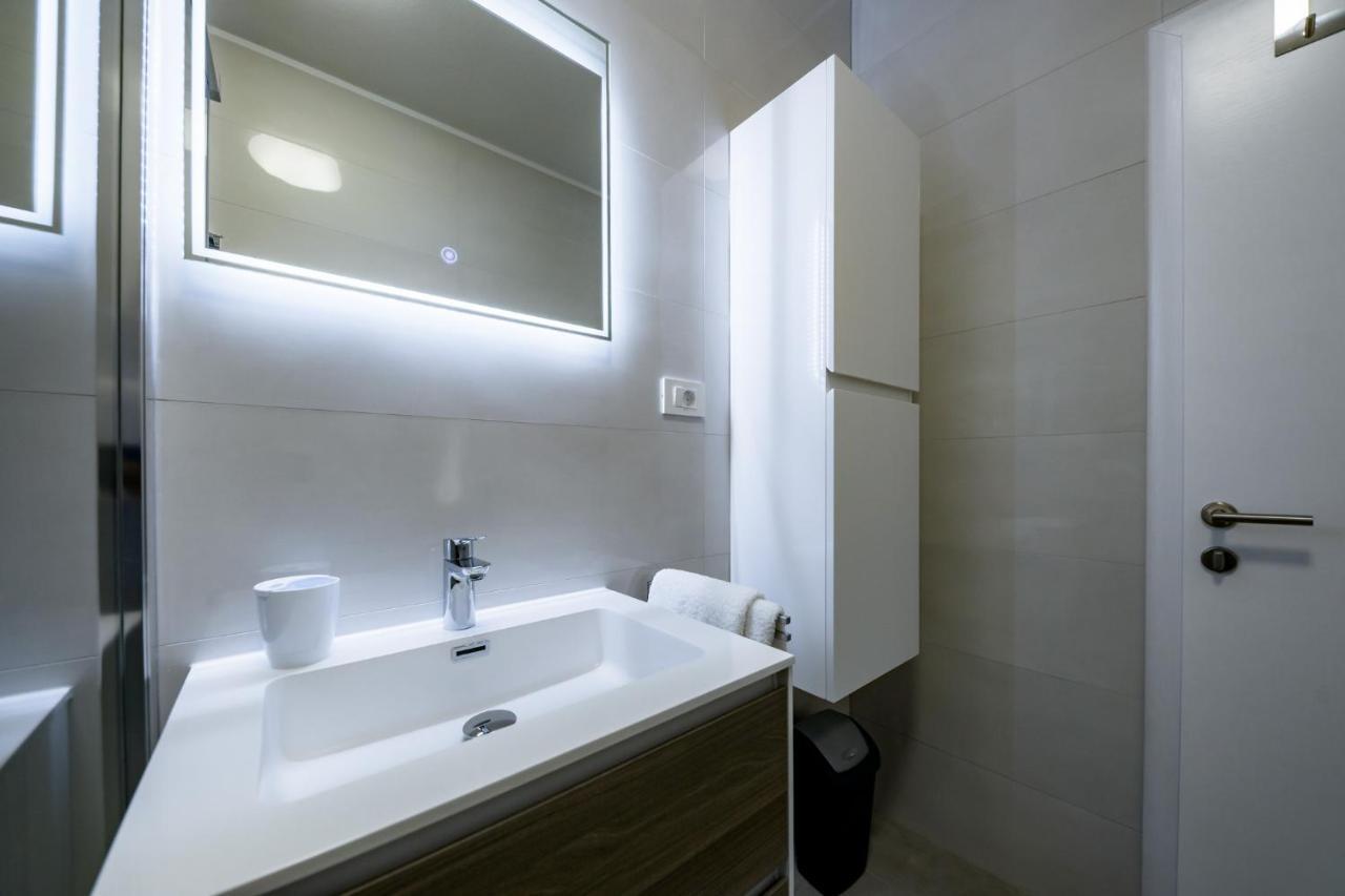 לופאר Apartmani Villa Zora מראה חיצוני תמונה