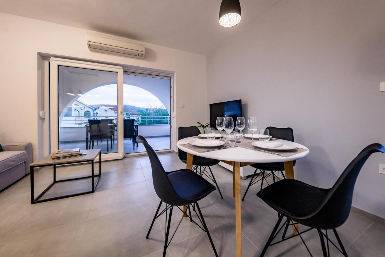 לופאר Apartmani Villa Zora מראה חיצוני תמונה