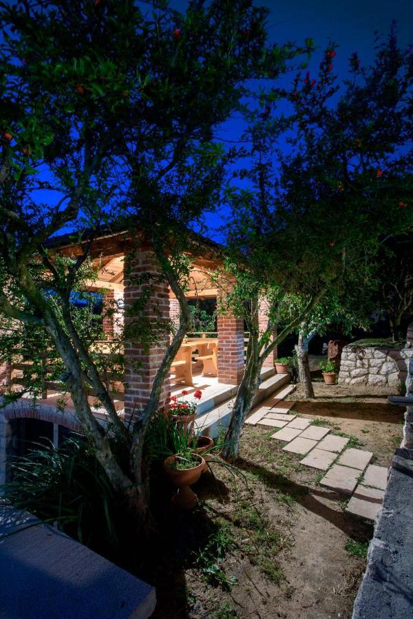 לופאר Apartmani Villa Zora מראה חיצוני תמונה