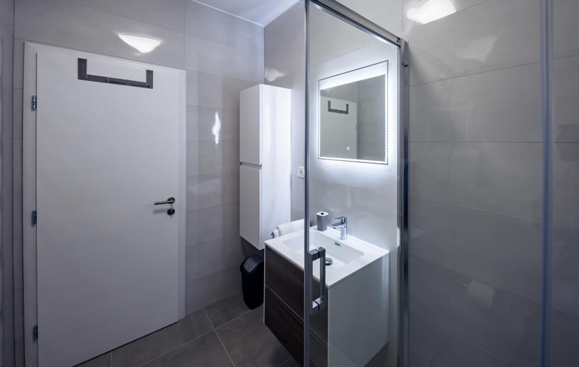לופאר Apartmani Villa Zora מראה חיצוני תמונה