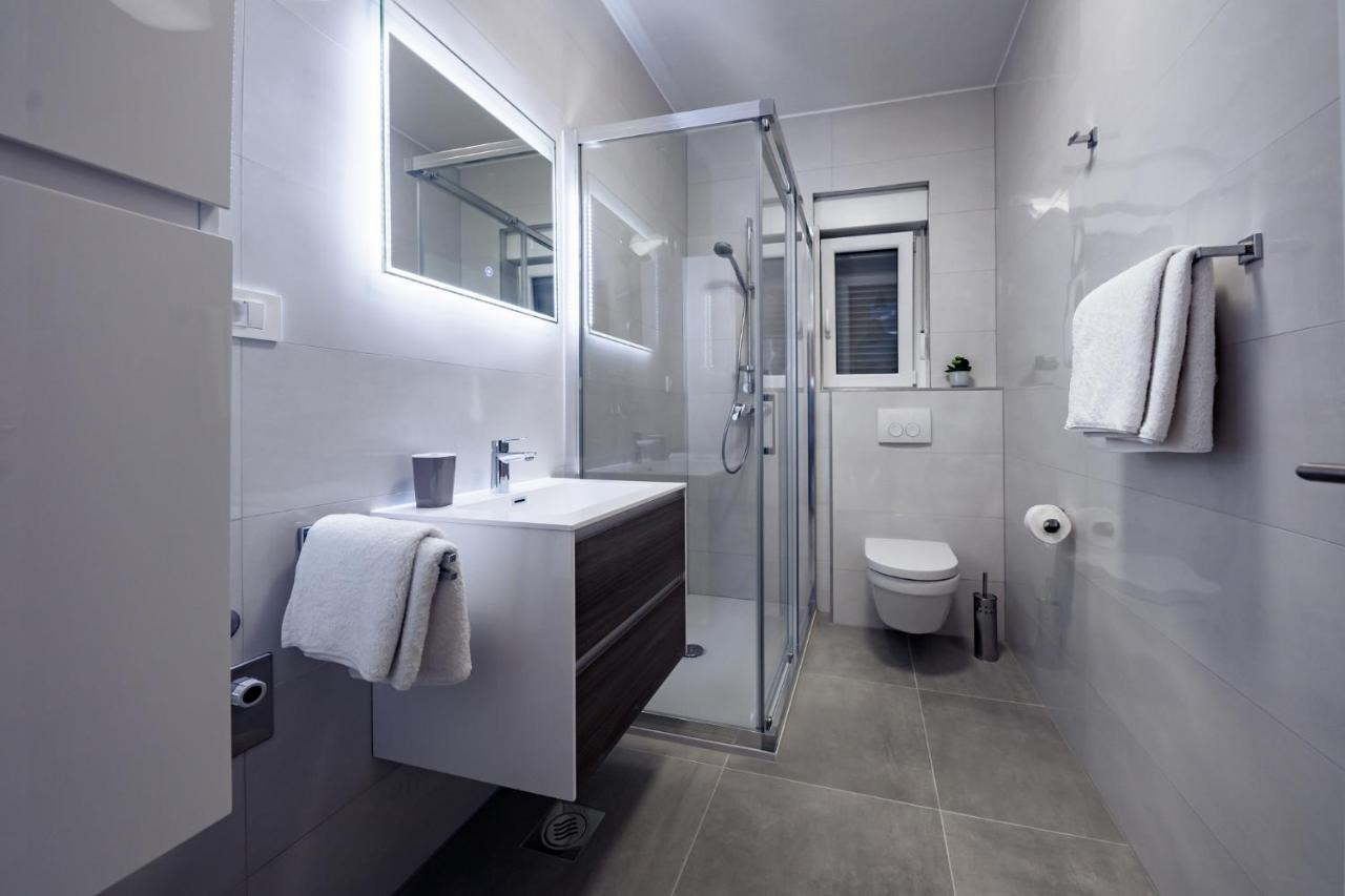 לופאר Apartmani Villa Zora מראה חיצוני תמונה