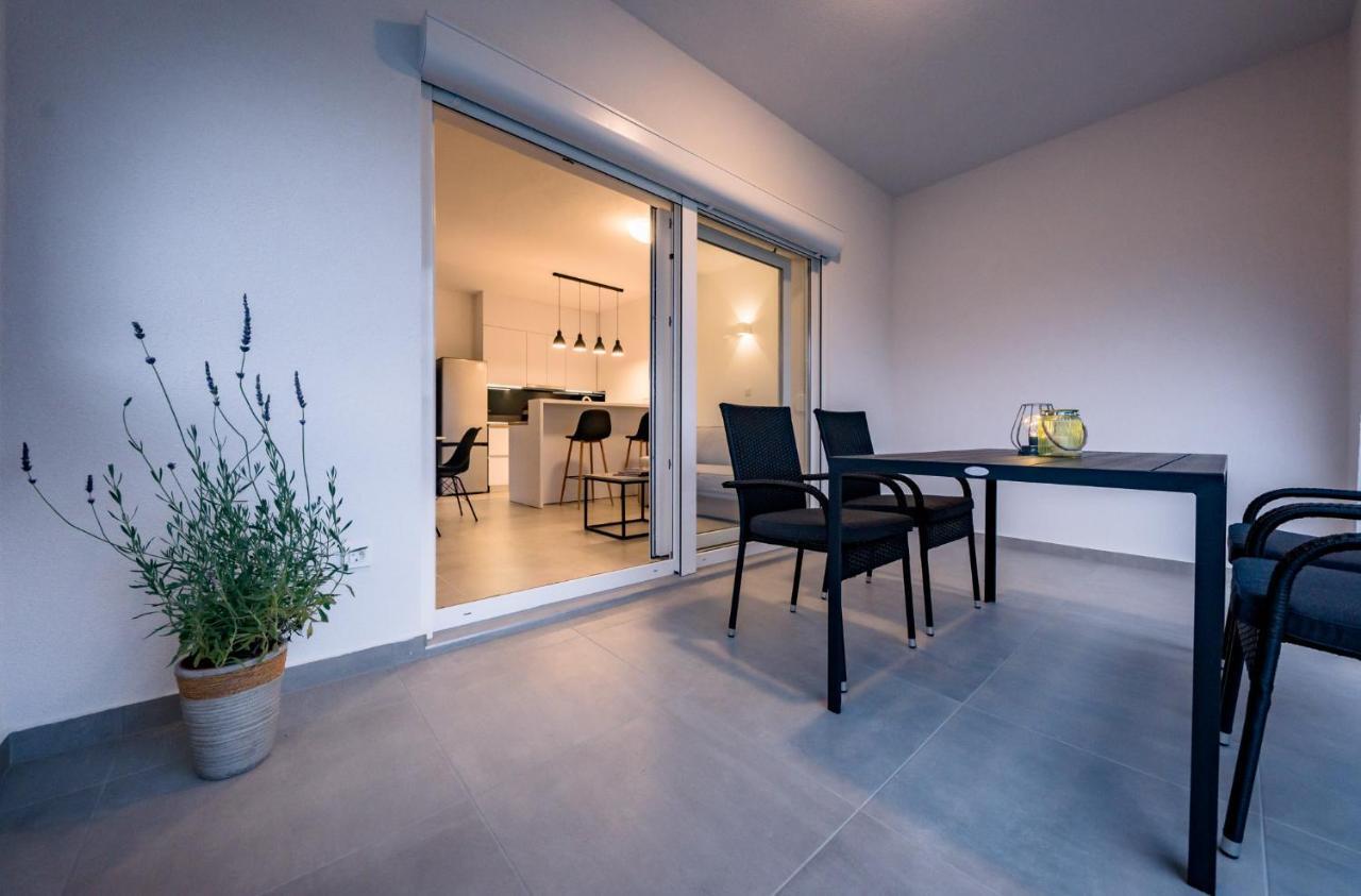 לופאר Apartmani Villa Zora מראה חיצוני תמונה