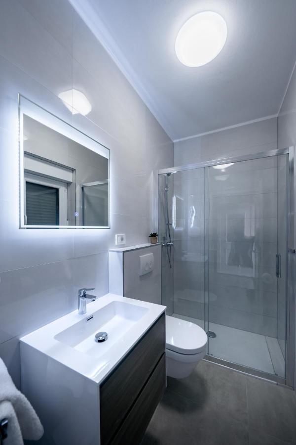 לופאר Apartmani Villa Zora מראה חיצוני תמונה