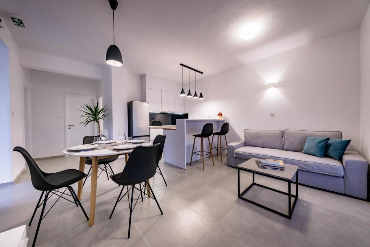 לופאר Apartmani Villa Zora מראה חיצוני תמונה