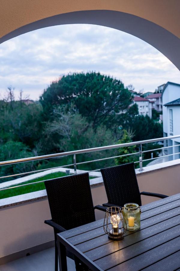לופאר Apartmani Villa Zora מראה חיצוני תמונה