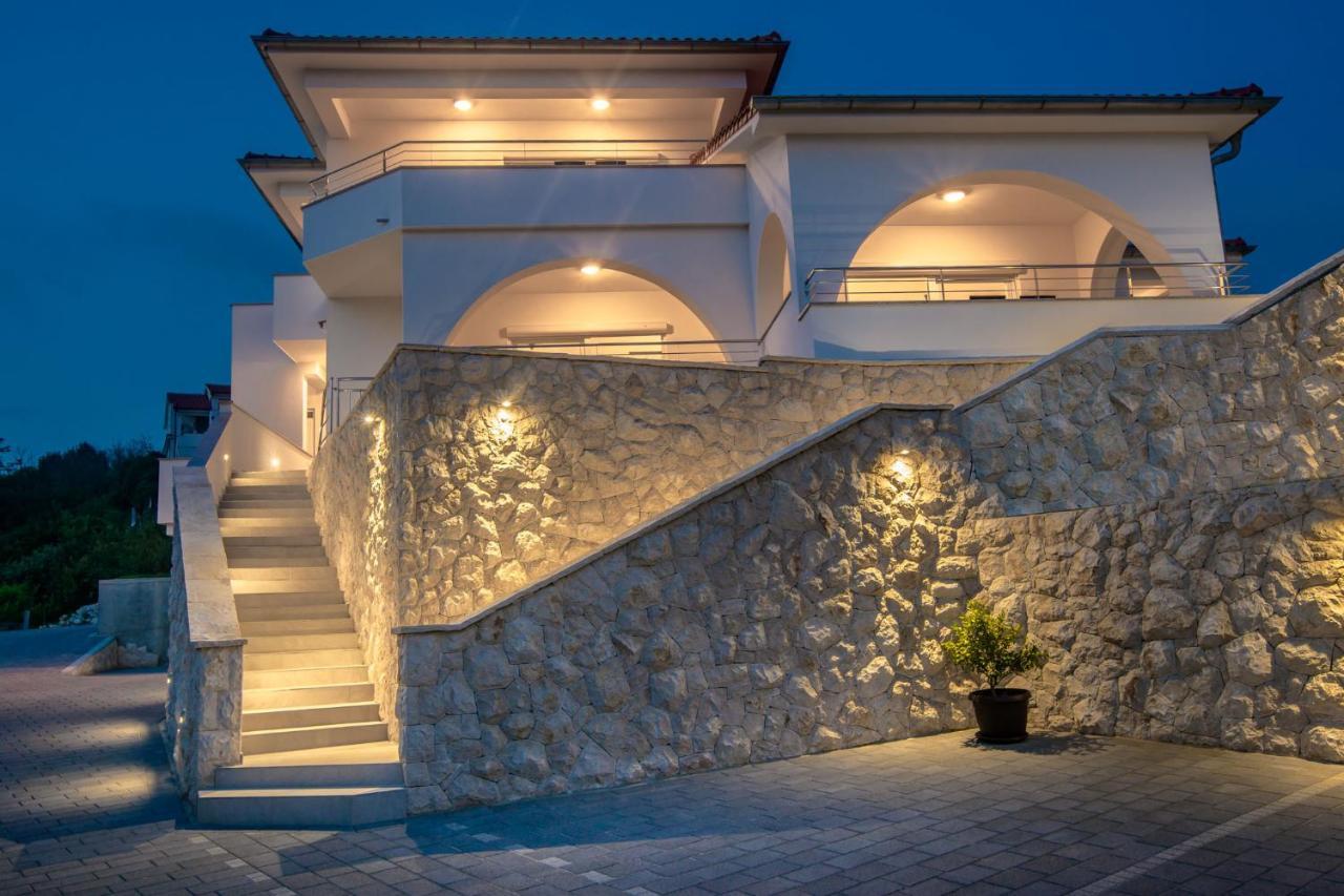 לופאר Apartmani Villa Zora מראה חיצוני תמונה