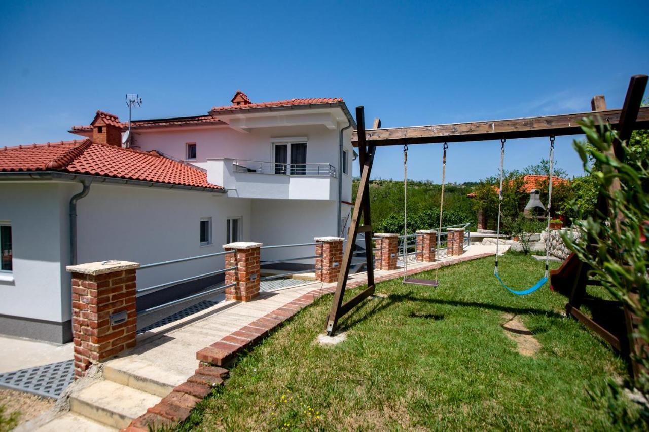 לופאר Apartmani Villa Zora מראה חיצוני תמונה